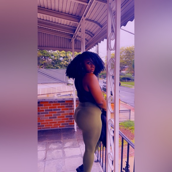 🧩🧩🧩I’m live!! Come get ran for hours!!! Yours and mine 🧩🧩💃🏾😘🌴🍹🎶🇬🇩💕🙏🏾🧩🚌 - Picture 8 of 17